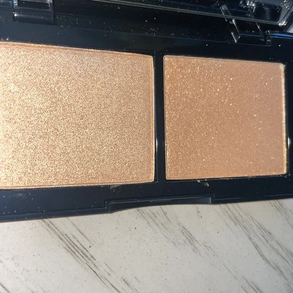 Laura Geller duo hearts of gold illuminator - Picture 2 of 4